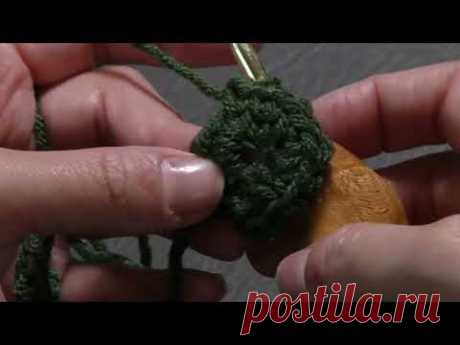 How to Crochet Tutorial: DIY Evergreen Ski Hat by YARNutopia