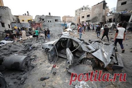 Израильтяне глумятся над палестинцами в TikTok. Они шутят про их страдания, бомбежки и нехватку воды. В социальной сети TikTok начали распространяться ролики, в которых израильтяне смеются над людьми в секторе Газа. Авторы контента выставляют притворщицами палестинских матерей, потерявших детей в результате обстрелов, а также шутят про то, что у жителей региона нет доступа к воде, еде и электричеству.