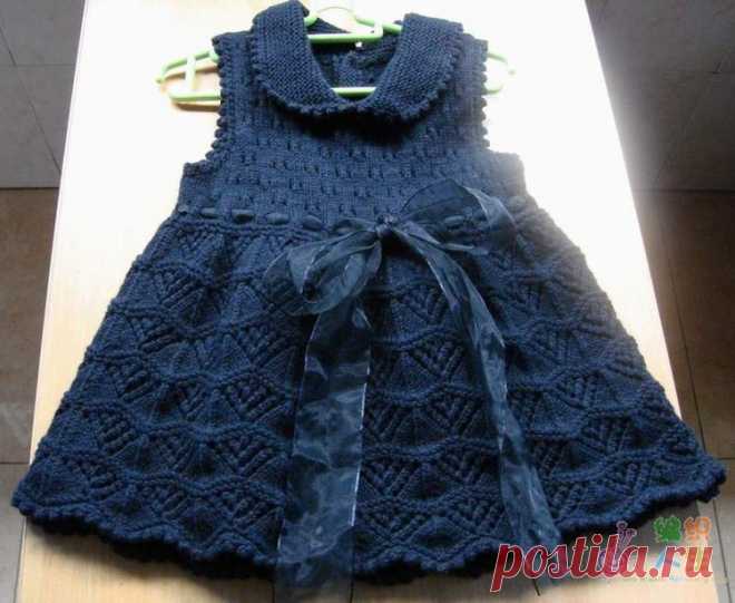 темно-синее платье