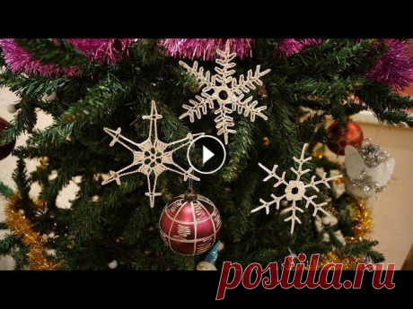 Простейшие снежинки крючком ❄ HOW TO CROCHET A SNOWFLAKE / Вязание крючком Подробный МК по вязанию трёх снежинок крючком. Видео подходит для начинающих. 1 Схема 0:45 2 Схема 10:54 3 Схема 20:16 Спасибо за просмотр!...