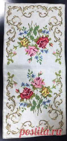 Розы.  Вышивка крестиком бисером