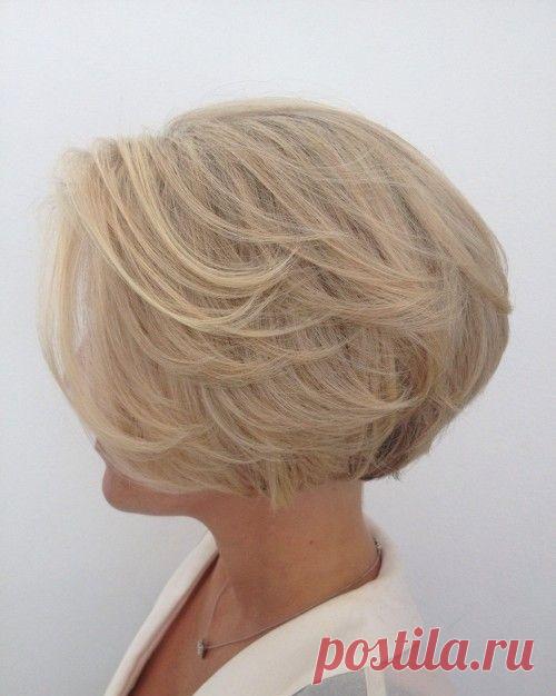 Стильные варианты стрижек на средние волосы для женщин после пятидесяти