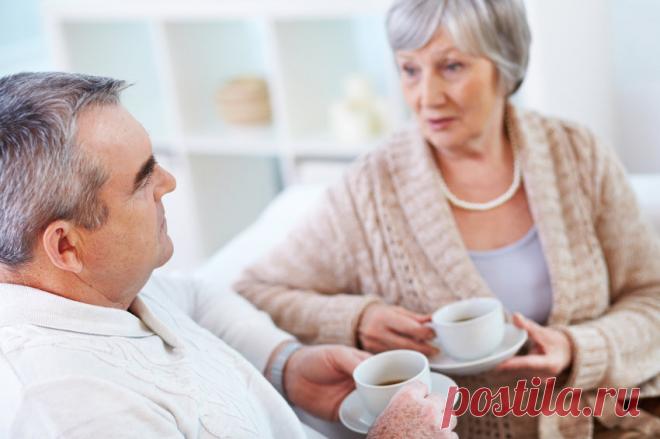 Ученые выяснили, почему пожилым людям нужно пить больше кофе — Российская газета