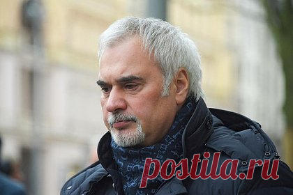 Депутат призвала запретить Меладзе въезд в Россию. Певцу Валерию Меладзе необходимо запретить въезд в Россию, считает первый зампред комитета Госдумы по культуре Елена Драпеко. Об этом она заявила после инцидента с исполнителем на корпоративе, предположительно, произошедшем в Дубае. На нем артист в беседе с фанатом продолжил фразу «Слава Украине».