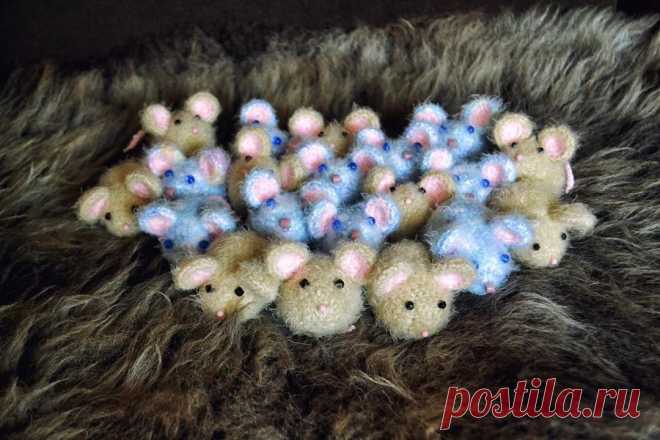 PDF Мышки крючком. FREE crochet pattern; Аmigurumi animal patterns. Амигуруми схемы и описания на русском. Вязаные игрушки и поделки своими руками #amimore - Мышь, мышка, маленький мышонок, крыса.