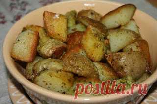 Самые вкусные рецепты: Картошка, запеченная в чесночном масле