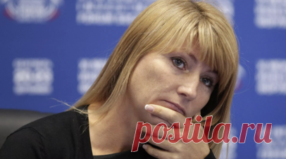 Журова назвала нацистским поведение украинских футбольных болельщиков. Депутат Госдумы и олимпийская чемпионка Светлана Журова отреагировала на поведение болельщиков сборной Украины, вывесивших провокационный баннер во время матча отбора к чемпионату мира. Читать далее