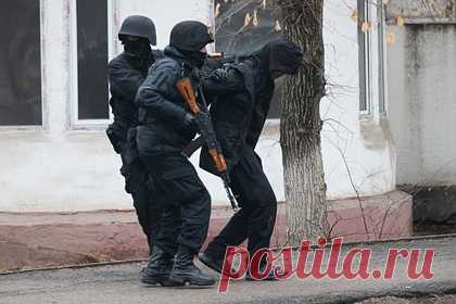 Власти Алма-Аты заявили о продолжающихся вспышках сопротивления. Власти Алма-Аты заявили о продолжающихся вспышках ожесточенного сопротивления в городе, несмотря на стабилизацию обстановки. Об этом рассказал замглавы городской администрации Ержан Бабакумаров. По его словам, боевики оказывают вооруженное сопротивление до сих пор. Алма-Ата была полностью окружена блокпостами.