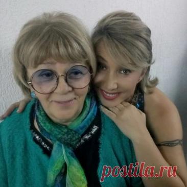 4 апреля 2026 в Центральном доме культуры железнодорожников состоится премьера спектакля Театра  Миллениум, где Елена Воробей раскроет преступление в ироническом детективе «Она разгадала убийство» Накануне актриса в интервью для Интермедиа рассказала о сложностях и радостях работы над ролью.