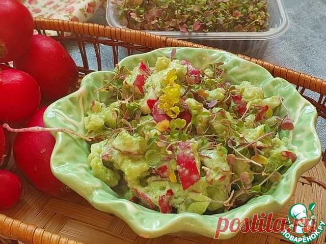 Салат с редисом и руколой "Зелёнка". Простенький салат из редиски с микрозеленью руколы и зеленой йогуртовой заправкой. Микрозелень руколы удобна в использовании и обладает не таким насыщенным вкусом, как взрослые растения. Редиска "нарезается" молотком (спасибо Люмиле Новоселовой за "Битый редис"). Зеленая заправка делается легким движением руки. Вообще это "зимний" салат. И делаю я его с дайконом. Но публикую летом и с сезонным редисом, так как в…