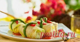 Голубцы из капусты и не только – 11 лучших рецептов с фото Голубцы готовят по-разному, с разной начинкой и заворачивают не только в капустные, но и в виноградные, свекольные или салатные листья. Попробуйте и вы приготовить голубцы по рецепту из нашей подборки!