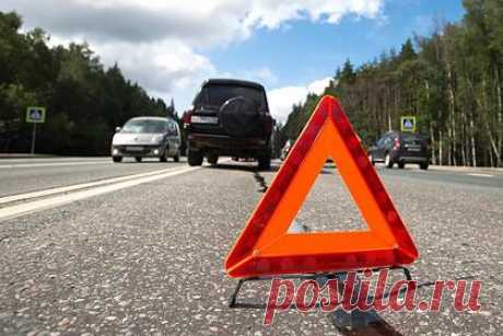 Генпрокуратура проверит обстоятельства ДТП с участием российского мэра. В Генпрокуратуру обратился депутат Государственной Думы Анатолий Грешневиков, который считает, что глава Рыбинска Денис Добряков может уйти от ответственности после ДТП. Ранее мэр признался, что стал виновником аварии. Как отметил Грешневиков, возбуждать уголовное дело не стали, а завели административное.