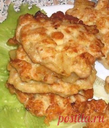 Куриные котлетки с ананасами.