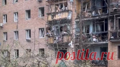 «В том числе восемь детей»: глава Минздрава сообщил о 69 пострадавших в Курской области при обстрелах ВСУ. В результате обстрелов Курской области со стороны ВСУ пострадали 69 человек, 17 из них — в тяжёлом состоянии, заявил министр здравоохранения РФ Михаил Мурашко. В числе пострадавших восемь детей. В ночь на 11 августа украинские войска пытались атаковать Курскую область при помощи 14 БПЛА и четырёх тактических ракет «Точка-У». Обломки одной из них упали на жилой многоквартирный дом в…