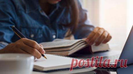 Специалист Мушта: не стоит учить наизусть готовые тексты для итогового сочинения. Руководитель методологии и разработки образовательных программ edtech-компании MAXIMUM Education Артём Мушта рассказал, как выпускникам подготовиться к итоговому сочинению и на что обратить внимание в первую очередь. Читать далее