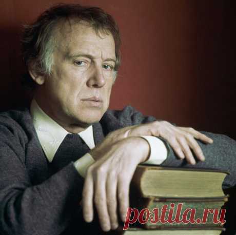 Иннокентий Смоктуновский, 28 марта, 1925
 • 3 августа 1994