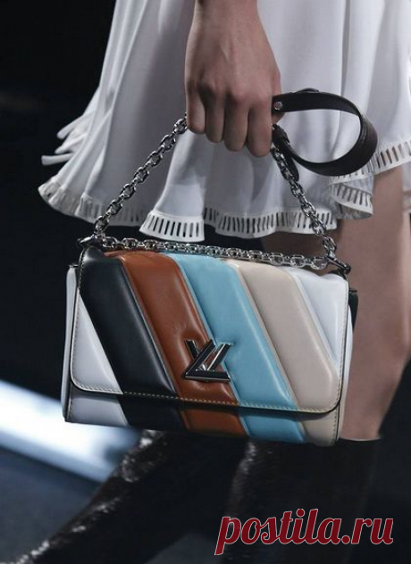 Коллекция prêt-à-porter весна-лето 2015 от LOUIS VUITTON
