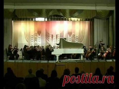 Second Concerto for piano and orchestra in 3 movements by composer Vladimir Sidorov (opus 100, 2004). 1. Moderato. Symphony Orchestra of Magnitogorsk conservatoire under Renat Jiganshin, soloist Vasiliy Karpov (piano). 2006