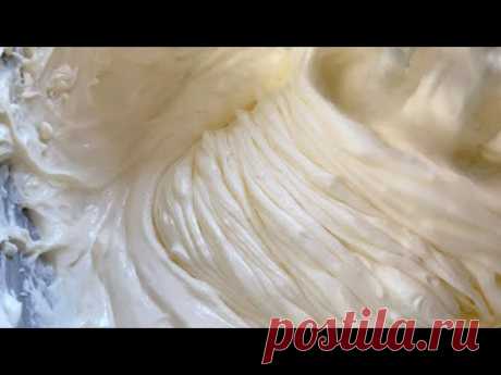 ЗАВАРНОЙ КРЕМ СО СГУЩЁНКОЙ, НУ ОООЧЕНЬ ВКУСНЫЙ.
