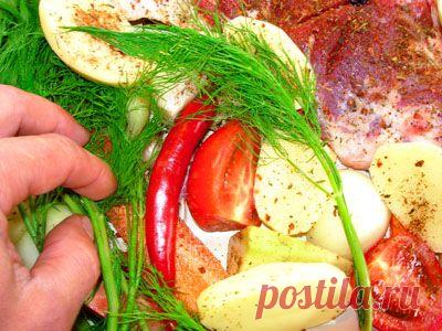 Мясо и овощи запеченные в духовке