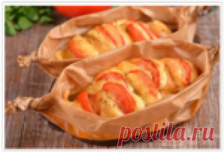 Сочная, нежная и полезная куриная грудка с сыром и помидорами в пергаменте