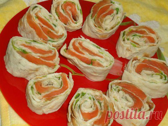 Лаваш с начинкой из красной рыбы | "Просто и очень вкусно"