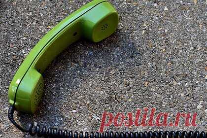 Россиянам объяснили причины постоянно занятого номера у абонента. Управляющий партнер коммуникационного агентства B&C Марк Шерман объяснил россиянам, по каким причинам телефонный номер абонента постоянно занят. Самой простой причиной может быть блокировка. Также собеседник может находиться вне зоны доступа или в роуминге, тогда можно попробовать связаться с ним через мессенджеры.