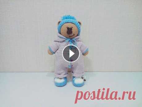 Одежда (комбинезон, кеды, шапка)  для медвежонка крючком (Сrochet teddy bear ).Часть 2. Заяц тильда одежда крючком мастер класс. Здравствуйте, дорогие подписчики и гости нашего канала! Меня зовут Полина. Содержание: 0:02:46 Комбинезон 0:3...