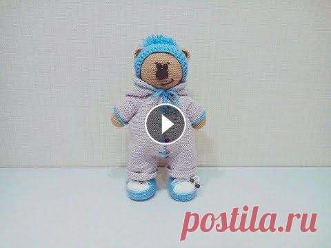 Одежда (комбинезон, кеды, шапка)  для медвежонка крючком (Сrochet teddy bear ).Часть 2. Заяц тильда одежда крючком мастер класс. Здравствуйте, дорогие подписчики и гости нашего канала! Меня зовут Полина. Содержание: 0:02:46 Комбинезон 0:3...
