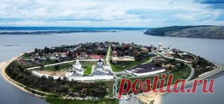 Казанское Царство! Автобусный тур! Кострома  → Казань  → Булгар  → Свияжск  → Раифа  → Кострома День 1: Отправление из Костромы Маршрут "Казанское царство" объединяет наиболее известные туристические места Татарстана - бывшего Казанского ханства. Особенность тура - гармоничное сочетание самостоятельного активного отдыха с богатой запланированной экскурсионной программой, которая включает два лучших туристических маршрута Татарстана: национальный татарский и национальный русский.[...]