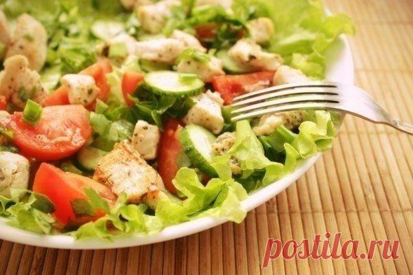 Салат из курицы и свежих овощей - отличный и быстрый ужин! 60 ккал на 100 гр.