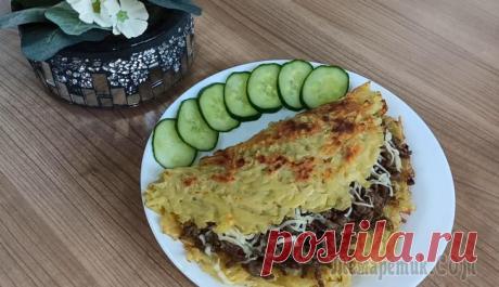 Картофель +фарш = большой драник с мясом Всем привет! Если у Вас есть картошка ,фарш и еще несколько ингредиентов, предлагаю приготовить вкусное и сытное блюдо для обеда или ужина.Большой драник готовится на основе картофеля с начинкой из мя...