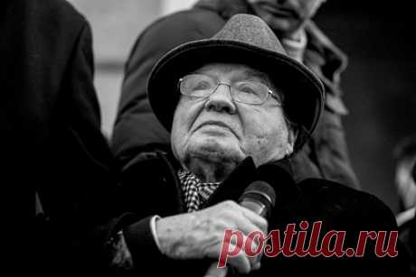 Умер открывший ВИЧ вирусолог Люк Монтанье. Вирусолог Люк Монтанье, один из первооткрывателей вируса иммунодефицита человека (ВИЧ) и лауреат Нобелевской премии по медицине 2008 года, скончался во вторник, 8 февраля, в возрасте 89 лет. В момент смерти ученый находился в коммуне Нейи-сюр-Сен на окраине Парижа. О причинах смерти не сообщается.