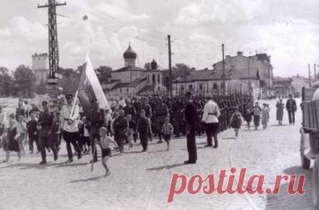 Парад РОА в Пскове 22 июня 1943 года. Пропаганда Третьего Рейха. История пропаганды