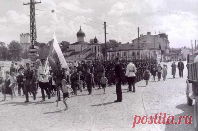 Парад РОА в Пскове 22 июня 1943 года. Пропаганда Третьего Рейха. История пропаганды