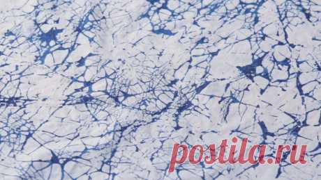Crackled Texture - Skillshare Create a unique, beautiful crackle texture on your next fabric dyeing project with a few simple materials:
-Flour
-Cotton Fabric
-Fabric Paint
-Paint brush
-Water