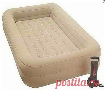 Надувная Детская Кровать с матрасом для детей от 3-8 лет, с насосом, 69 х 132 х 10 см. Эффектная детская надувнвя кровать типа: поспал - убрал. Высокие бортики не позволят ребёнку скатиться на пол. Удобно применять в малых помещениях, на даче, на природе, в походах и т. д.