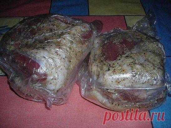 (47) Одноклассники    Свиная грудинка в пакетах - ну, очень вкусно! Рецепт под фото. Ставьте "Класс!", чтобы сохранить рецепт на своей страничке!