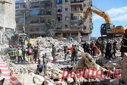 Более 298 тысяч сирийцев были вынуждены покинуть дома после землетрясения. Более 298 тысяч человек были вынуждены покинуть дома после землетрясения в Сирии. Отмечается, что для пострадавших построено более 180 приютов. Сирийское правительство в оперативном порядке начало работы по восстановлению поврежденных зданий и оказанию помощи пострадавшим в результате случившегося.