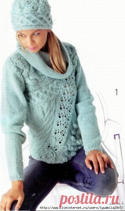Голубой пуловер и шапочка