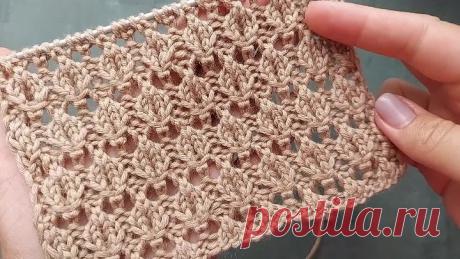 Фактурный узор спицами с мелкими листиками для вязания джемперов, носков, палантинов