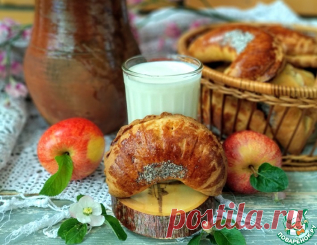 Пирожки с яблоками и грецкими орехами