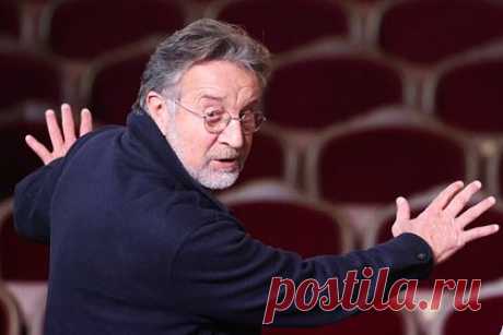 Ярмольник раскрыл причину отказа от звания народного артиста. Актер театра и кино, продюсер Леонид Ярмольник раскрыл причину отказа от звания народного артиста России. По мнению кинематографиста, сейчас такой титул обесценен и ничего не значит. Ярмольник добавил, что ранее, в СССР, такое звание давало привилегии, однако сейчас их уже нет.