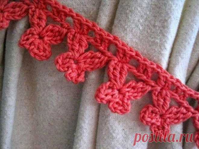 Кайма с бабочками