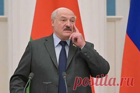 Лукашенко развенчал мифы о болезнях и пообещал жить дальше. Президент Белоруссии Александр Лукашенко в разговоре с духовником Свято-Елисаветинского монастыря протоиереем Андреем Лемешонком развенчал мифы о своих болезнях и пообещал жить дальше. «А то меня все хоронят, хоронят эти беглые все новые болезни открывают», — сказал белорусский лидер.