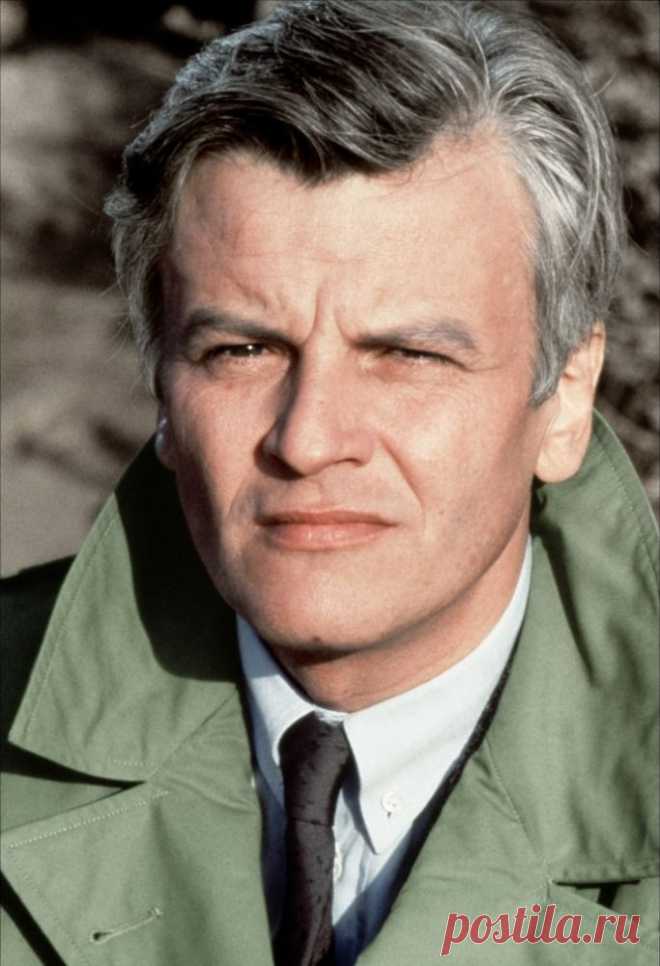 Жак Перрен, 13 июля, 1941
 • 22 апреля 2022