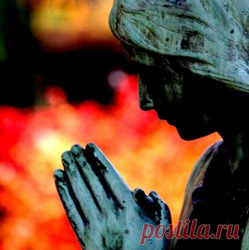 МОЛИТВА ИСЦЕЛЯЮЩАЯ ОТ ВСЕХ ПРОКЛЯТИЙ