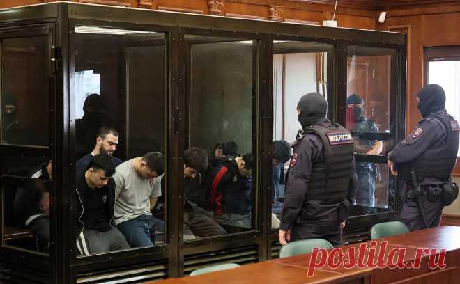 Исполнители теракта в «Крокус Сити Холле» признали вину. После зачитанного прокурором обвинительного заключения трое из четырех исполнителей теракта в концертном зале «Крокус Сити Холл» полностью признали вину, еще один частично, сообщил РБК один из участников процесса.