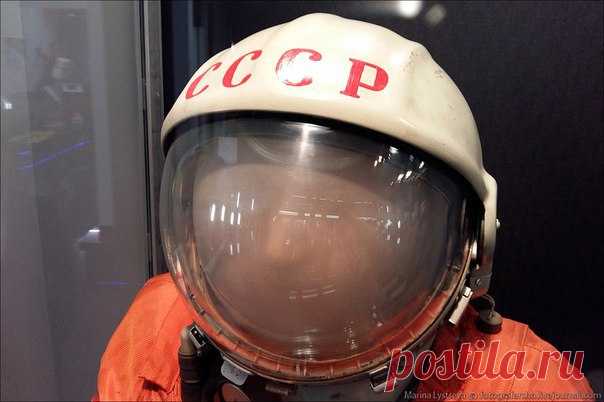Откуда взялась надпись СССР на шлеме Гагарина? / История цивилизаций!
