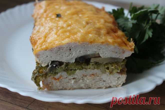 ​Запеканка из куриного филе с брокколи и грибами Ингредиенты (8 порций):Грибы шампиньоны — 100 гФиле куриное — 650 г Чеснок сухой — 0,5 ч. л. Сыр твердый — 100 г
Паприка — 0,5 ч. л. Перец черный молотый — по вкусу Брокколи — 200 г Соль — по вкусуПриготовление:1....